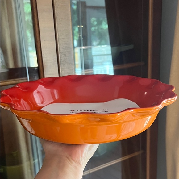 Le Creuset Flame and Cherry Pie Dish - Picture 1 of 4